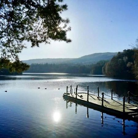 Beautiful 2 Bedroom, 2 Bathroom Flat With Parking. Pitlochry Zewnętrze zdjęcie